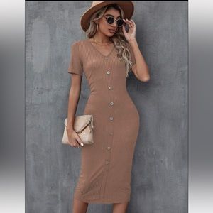 Button detail ribbed bodycon dress